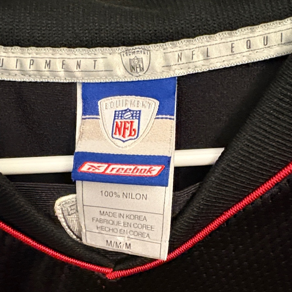 Falcons Mike Vick Reebok jersey - Picture 2 of 3
